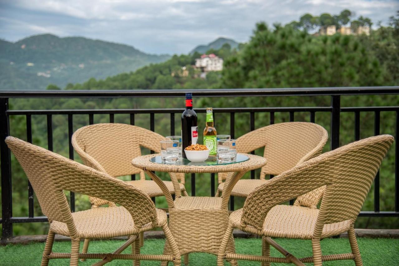 Mountain Mist Inn I Serviced Apt I Open Air Lawn & Rooftop I Bonfire I By Exotic Stays Kasauli Eksteriør bilde