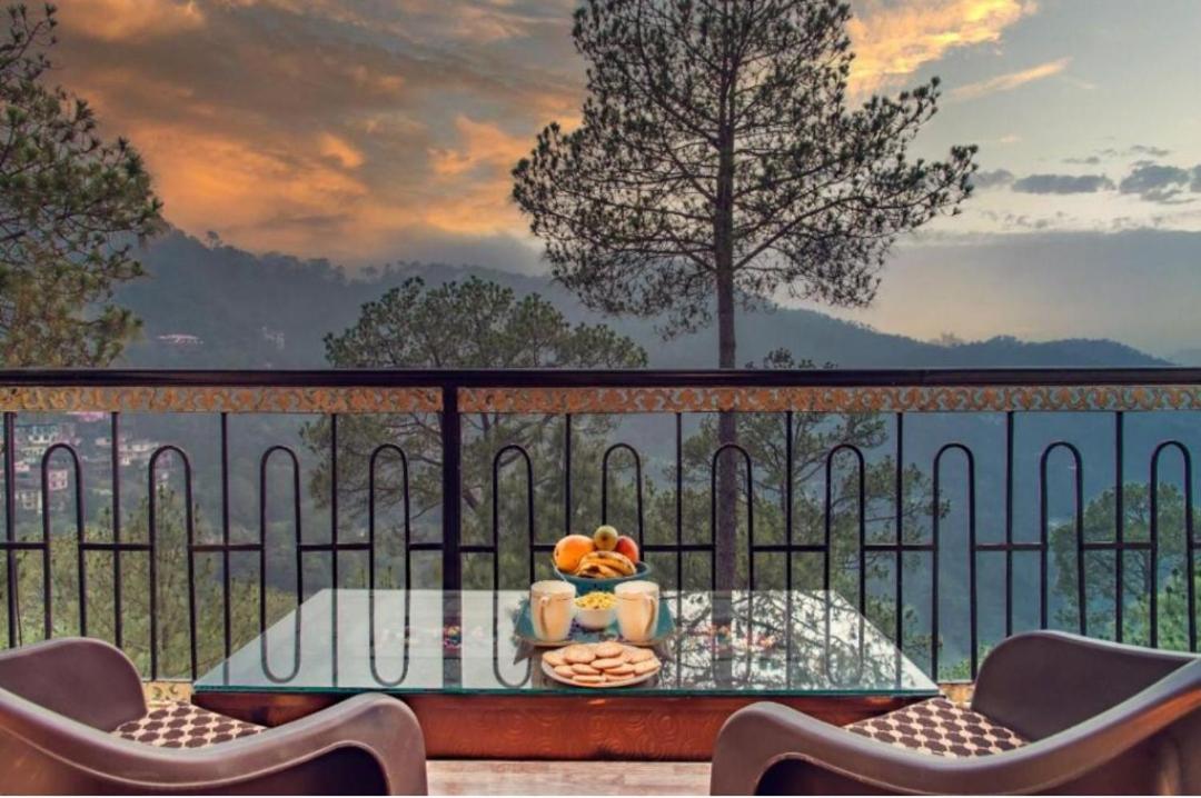 Mountain Mist Inn I Serviced Apt I Open Air Lawn & Rooftop I Bonfire I By Exotic Stays Kasauli Eksteriør bilde